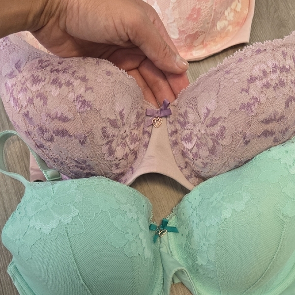Victoria's Secret Lace Bra Trio - Pink, Lavender, and Mint - Picture 7 of 8